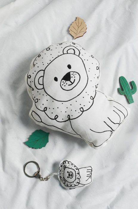 Ръчно рисувани играчки за бебе