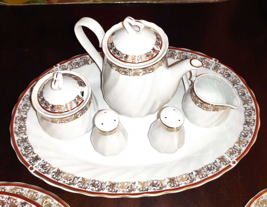 Набор посуды, 12 персон, 107 предметов, Royal Porcelain, Иран