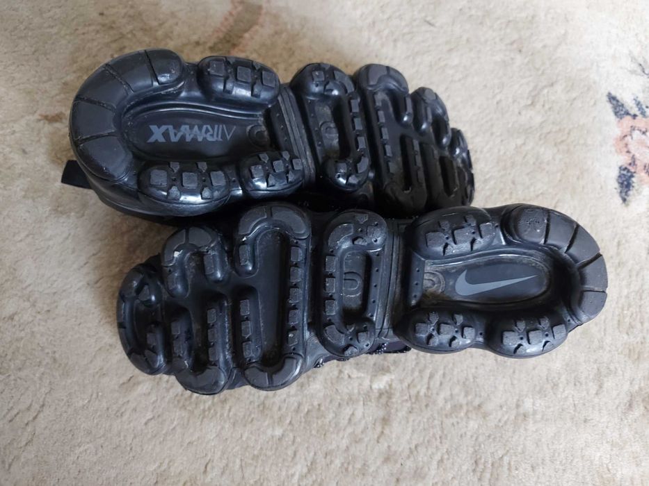 Nike Vapormax Plus,  40 номер , стелка 25см,  Flyknit, Oригинални