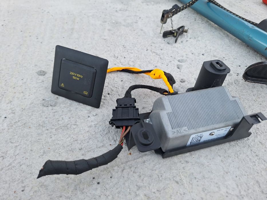 Priza 220 v Vw Golf 7 break