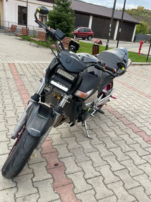Vând motocicleta