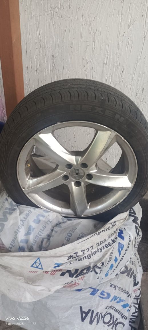 Продам диски с резиной