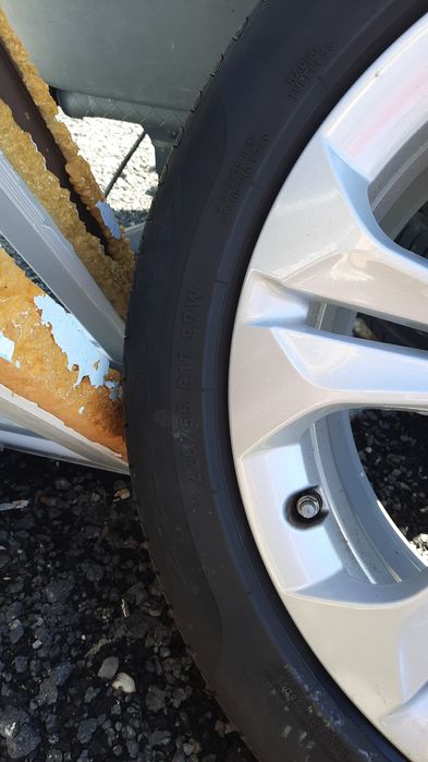 Vând jante cu anvelope pt BMW