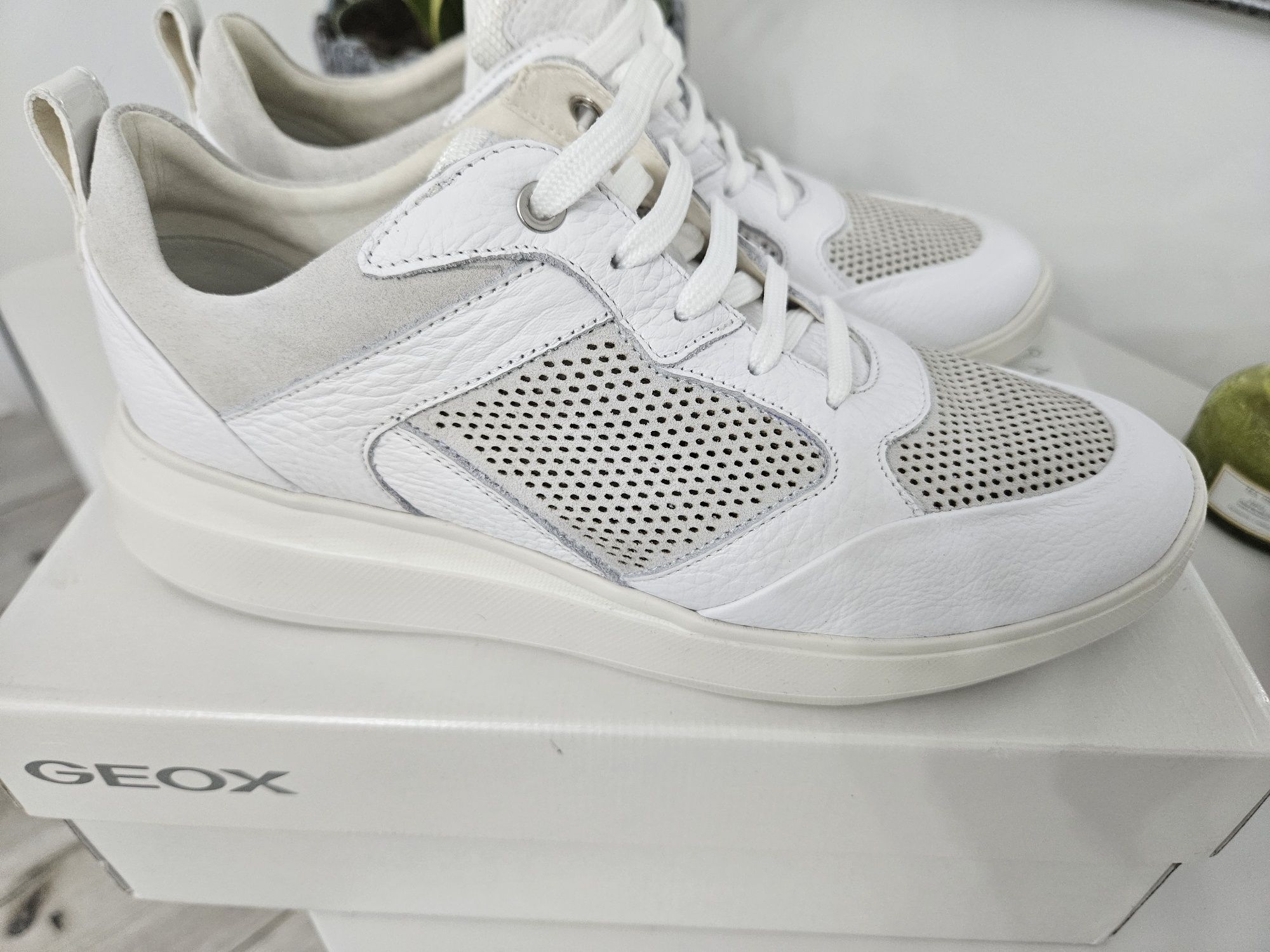 Pantofi sport Geox 39