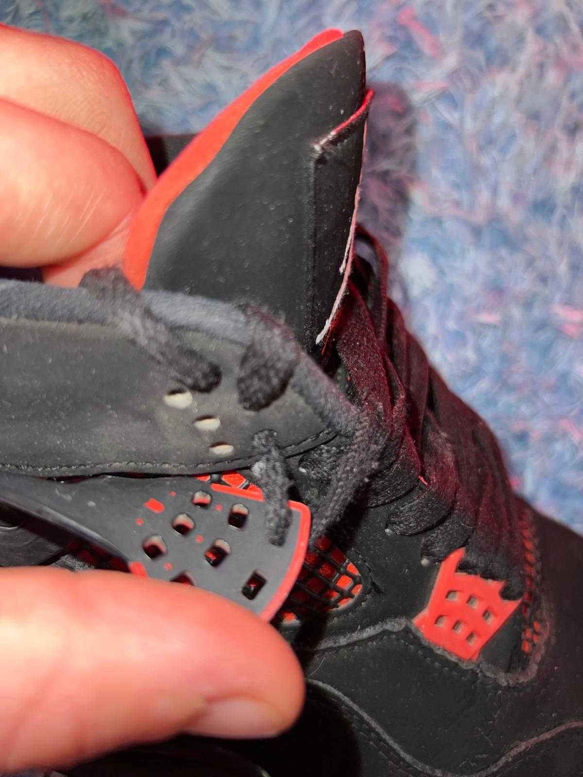 Vand jordan 4 red thunder