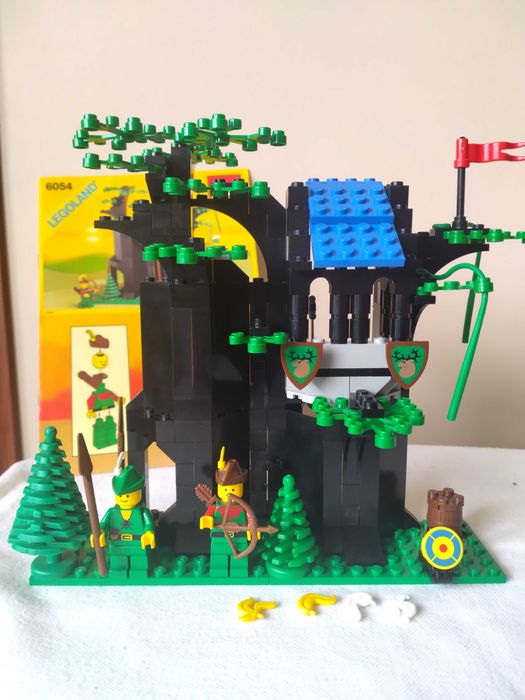 Lego Castle 6054 Forestmen's Hideout