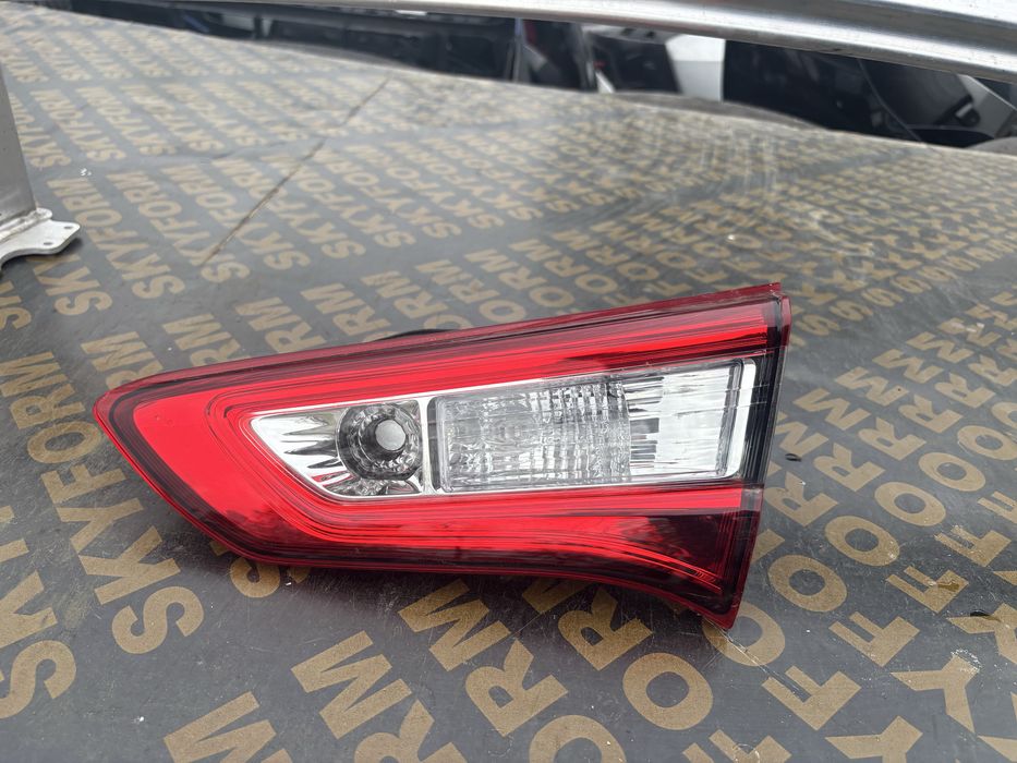 Стоп Toyota Yaris