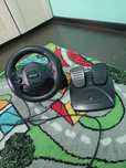 Vand volan ps4 folosit foarte putin