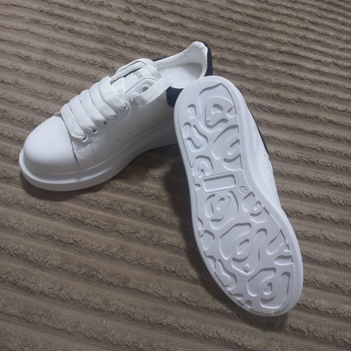 Krasovka McQueen 36 razmer