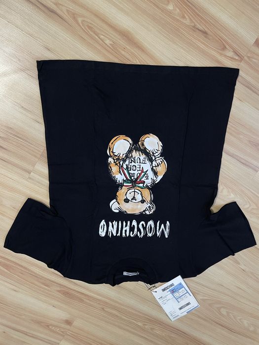 Tricou Barbati Moschino Marimi: XXL  - Lichidare stoc ‼️