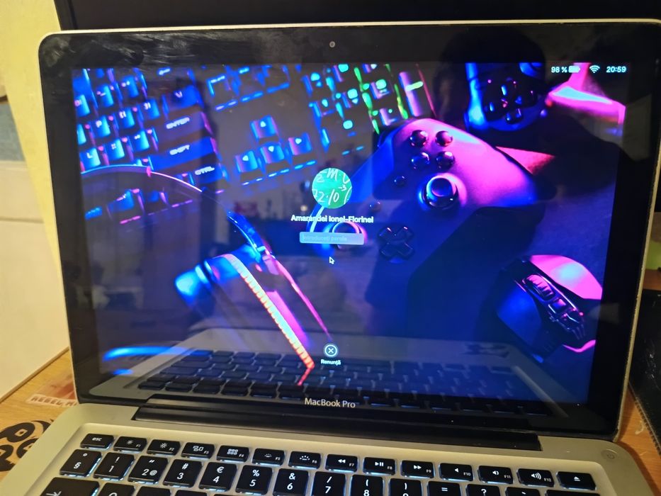 Vând MacBook Pro