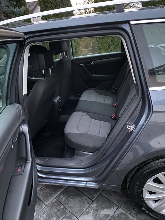 VWPassat Highline 2,0-Tdi-140-Cp-Bi-Xenon-park assist-Full