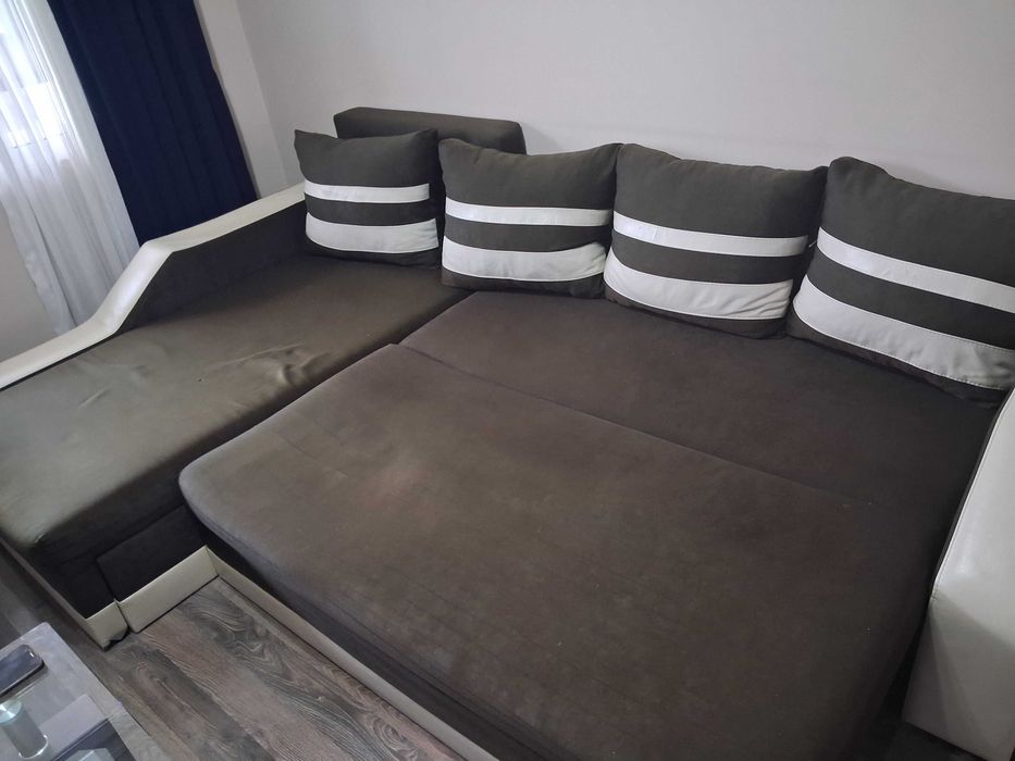 Продавам Ъглов диван