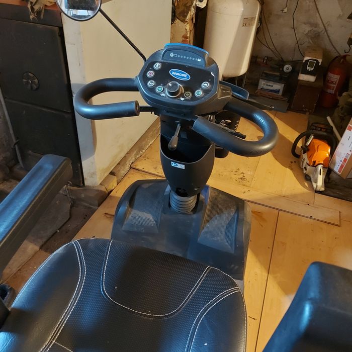 Vînd scooter electric cărucior pers.mobilitate redusă