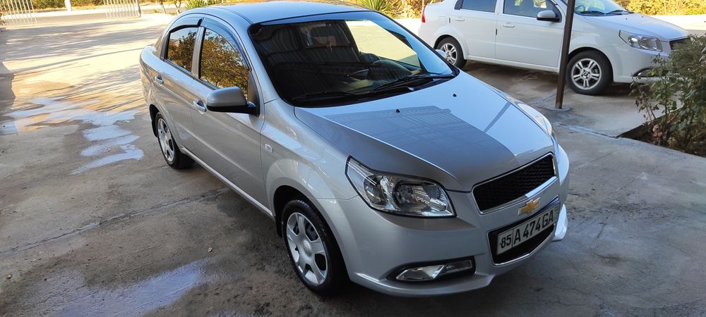 Нексия R3 продоётся.