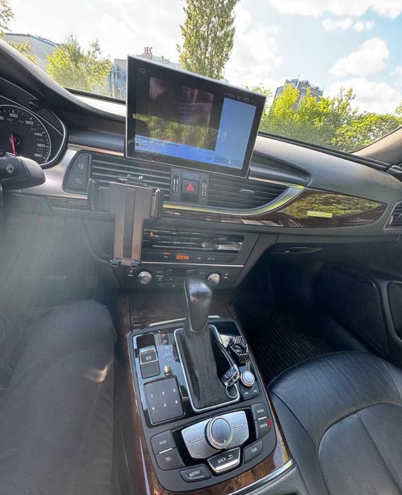 Продава Audi A6 3.0T Sline LED MATRIX