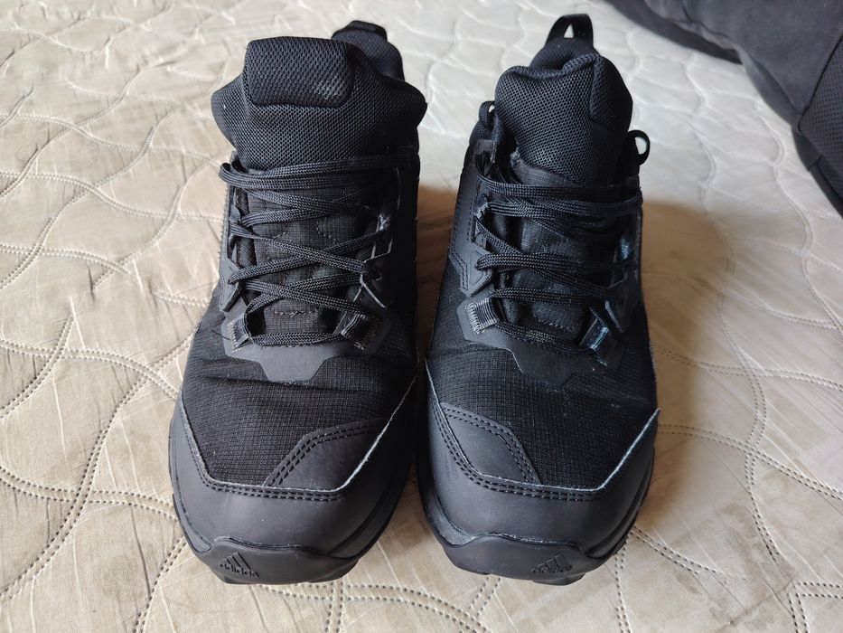 Продавам Адидаса GoreTex