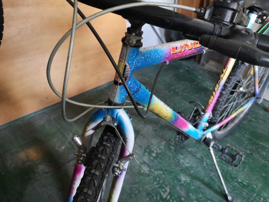 Bicicleta Mountain Bike adulti pe 28 de toli, 3 foi, 7 pinioane.