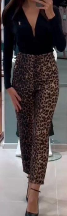 Vând bluza și pantalon YSL