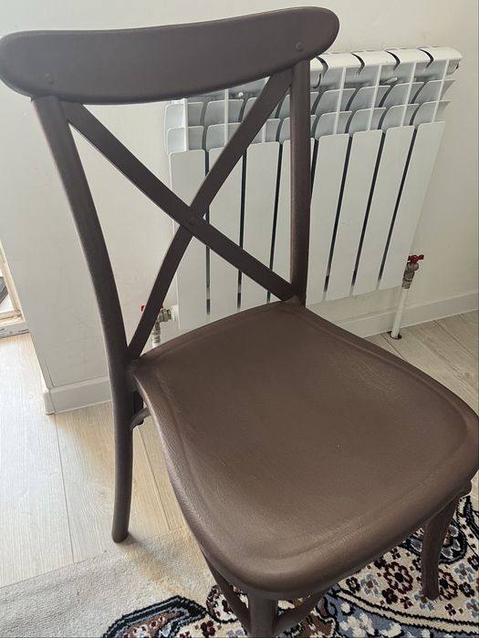 Продам два стула