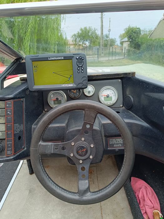 Vând barca Bayliner Arriva