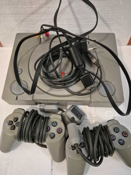 Sony Play Station 1  PS1  cu manete/joystick