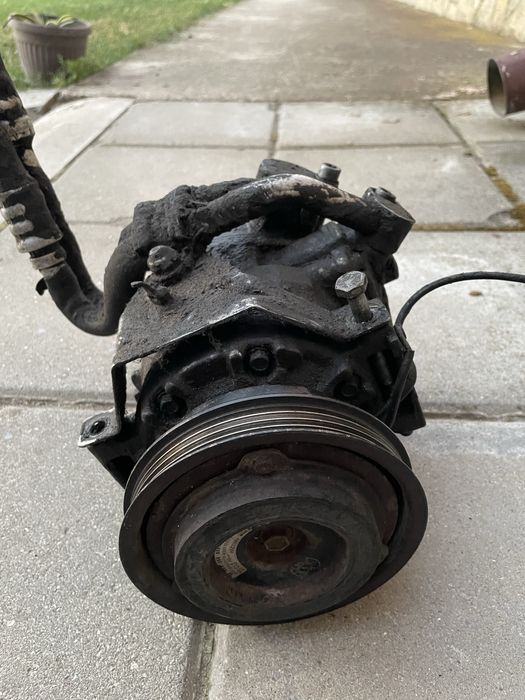 Компресор климатик пасат B5.5 1.8T AWT