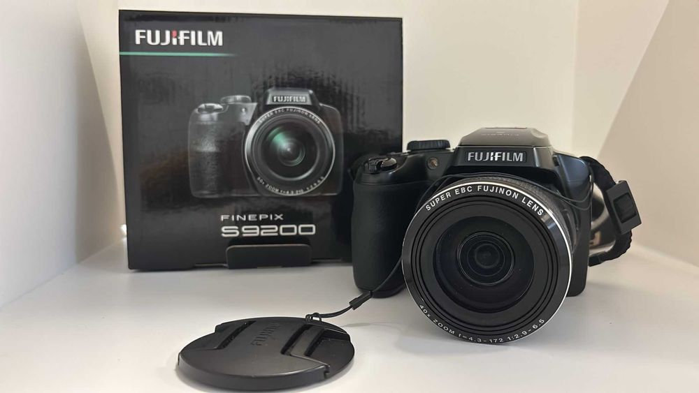 Aparat foto digital Fujifilm FinePix S9200, 16.2 MP, Black -A-