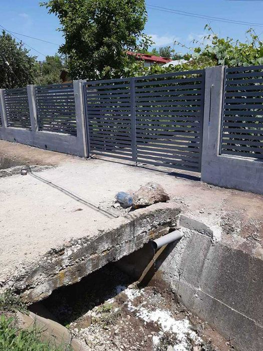 Garduri si porti din panou stil jaluzea de diferite modele la comanda