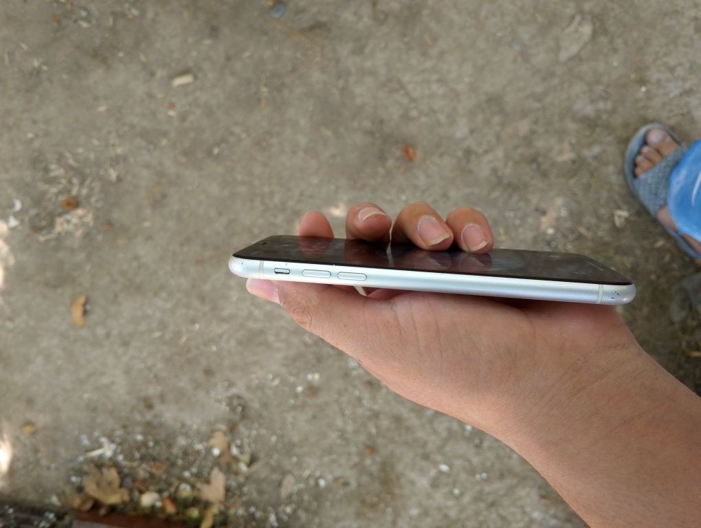 Iphone 11 sotladi srochni