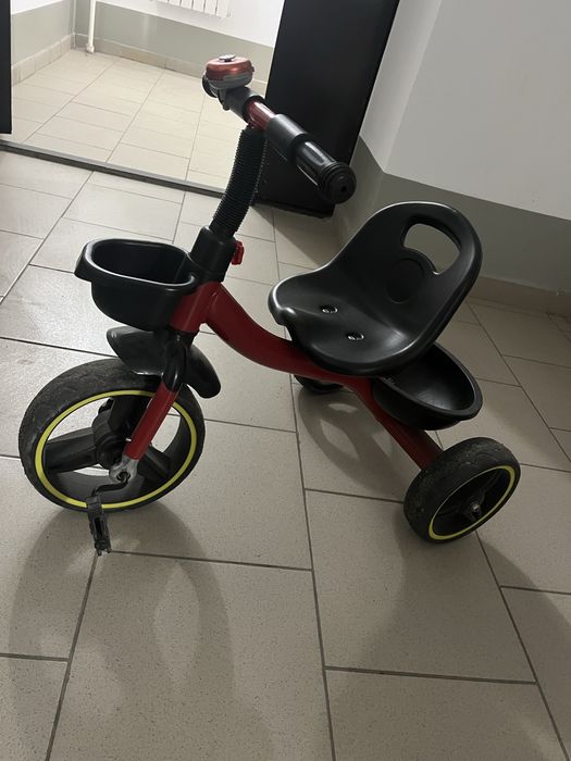 Трехколесный велосипед