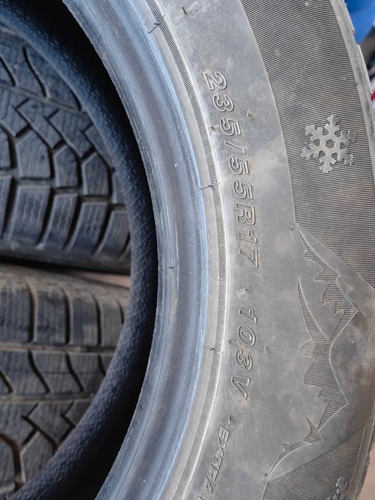 westlake zyper snow  235 55 17