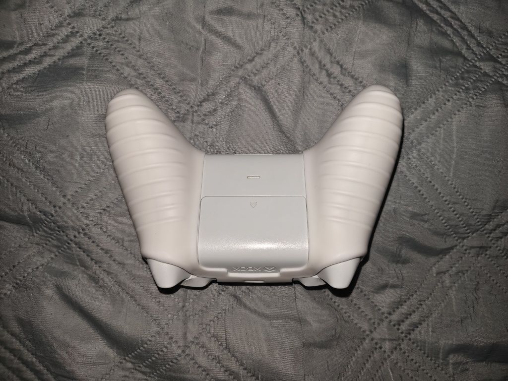 Продаю xbox series s,ТОРГ ЕСТЬ