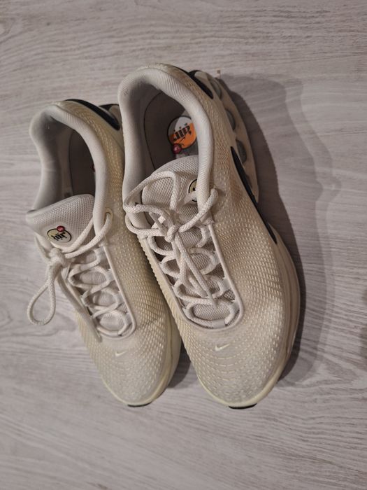 Nike Air Max DN Sail/ Black-Coconut Mil Beach marimea 45.5