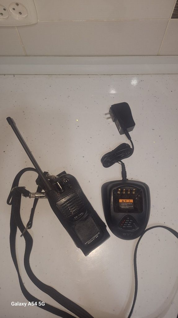 Радиостанция HYT TC 700