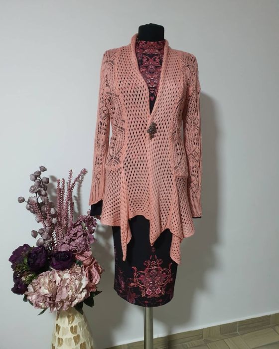 Cardigan/Blazer superb, lucrat hand made, masura universala;