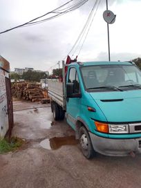 Дърва за огрев 300 лв на ТОН от дъб и цер нарязани и нацепени по избор