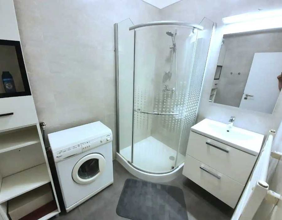 Дава се под наем Двустаен апартамент в Пловдив, Център - 56 кв.м за 290.7 € - Снимка #3