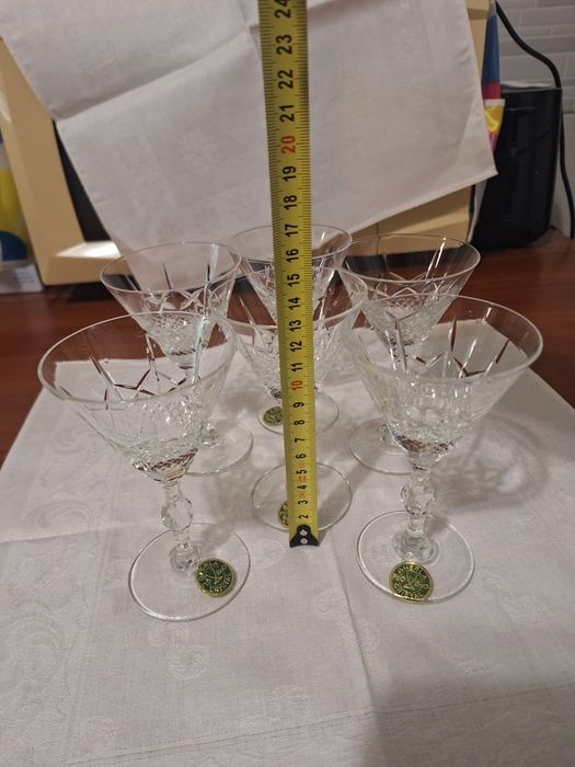 6 pahare cu picior din cristal vintage gherla
