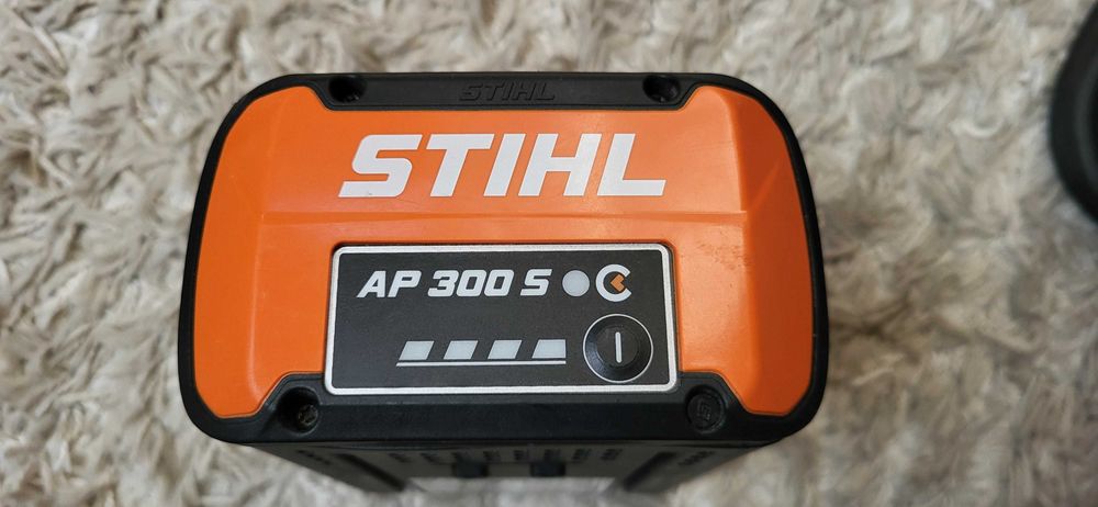 STIHL AP300S Defect arata servis
