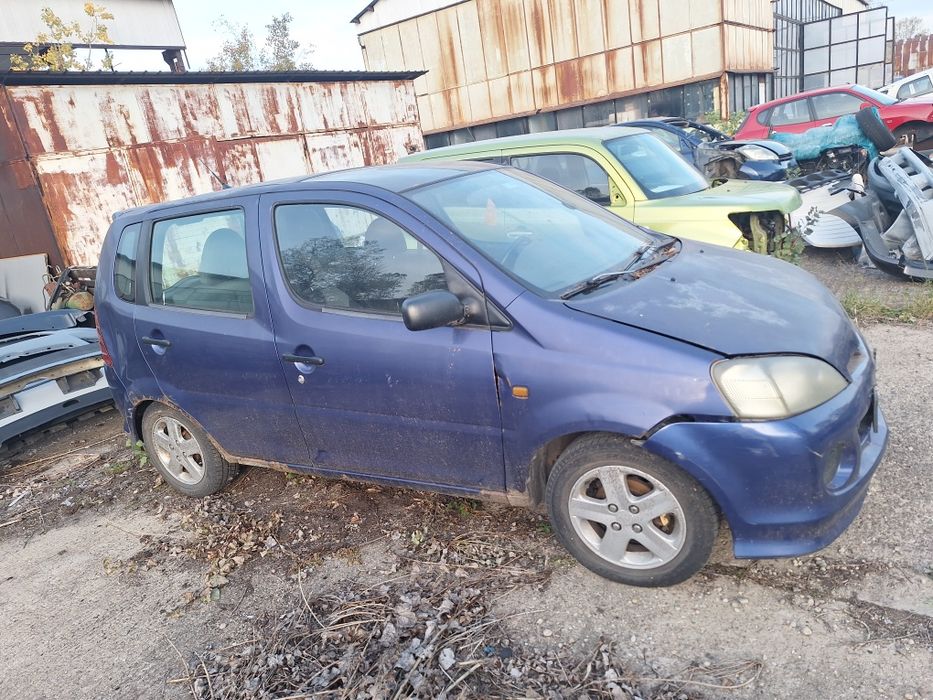 Daihatsu YRV 1.3 на части