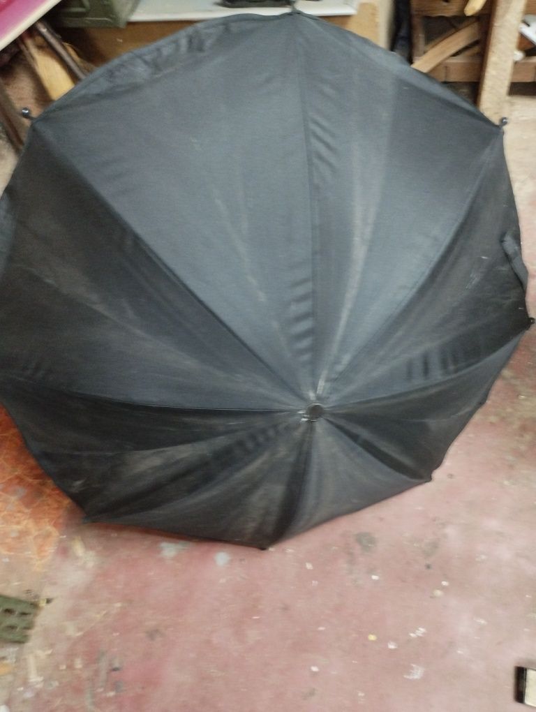 Vând umbrelă pentru cărucior