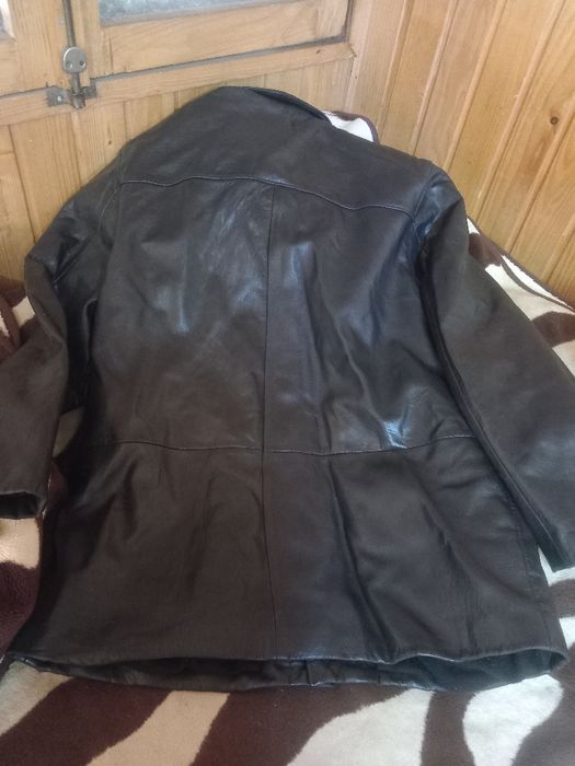 Scurta din piele, culoare negru, masura 58