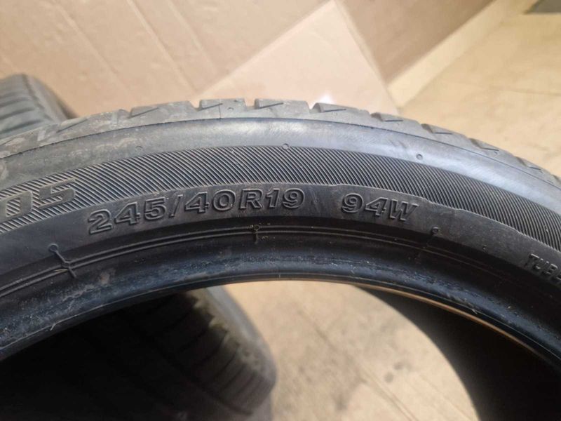 2 Bridgestone R19 245/40
летни гуми DOT0721