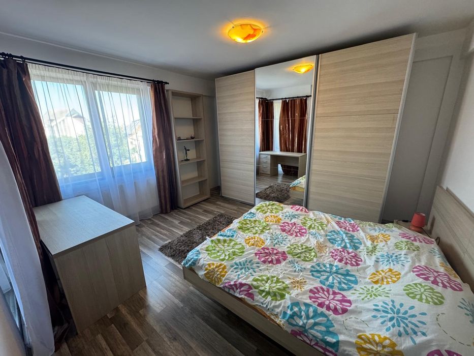Vand apartament centru