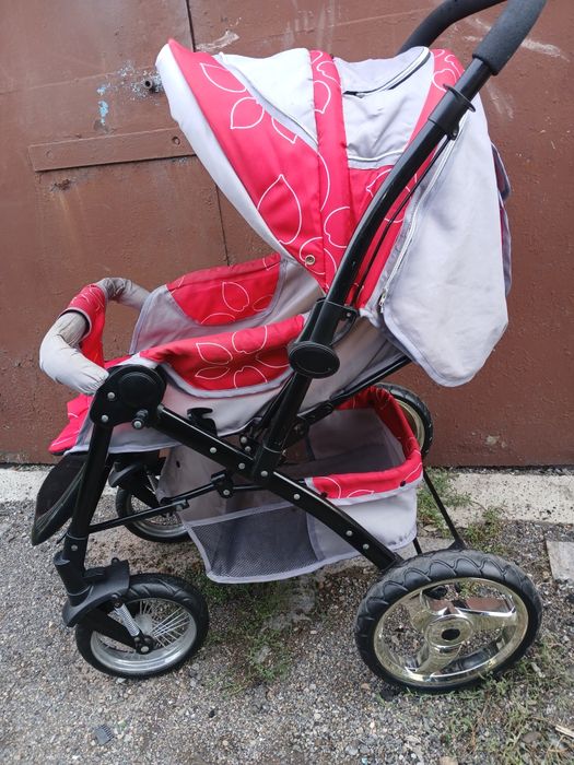 Коляска прогулочная