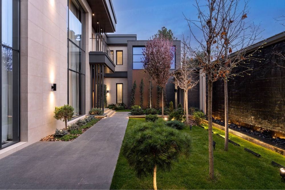 Продается дом премиум класса Ул.Никитина 8 соток 3 кухня 8 сан узел