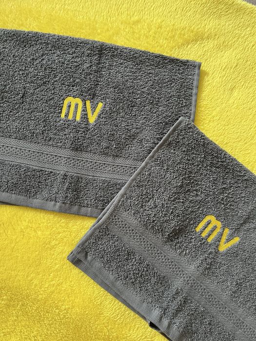 Хавлиени кърпи с бродерия