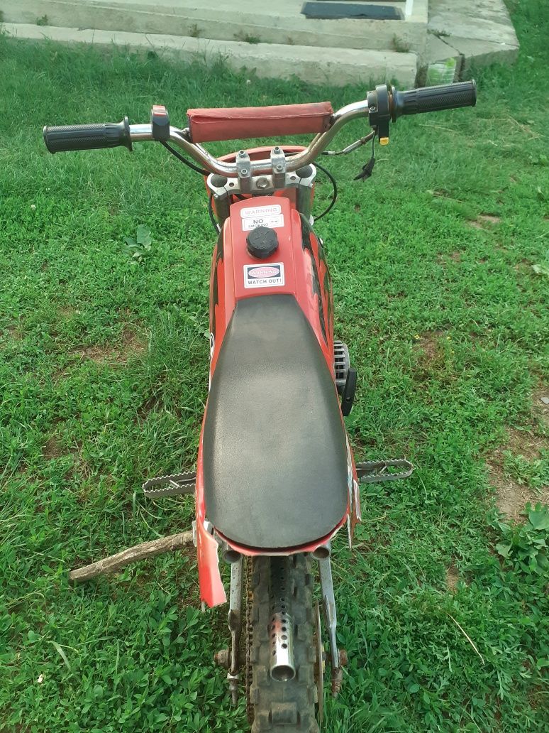 Vând cross 49cc defect