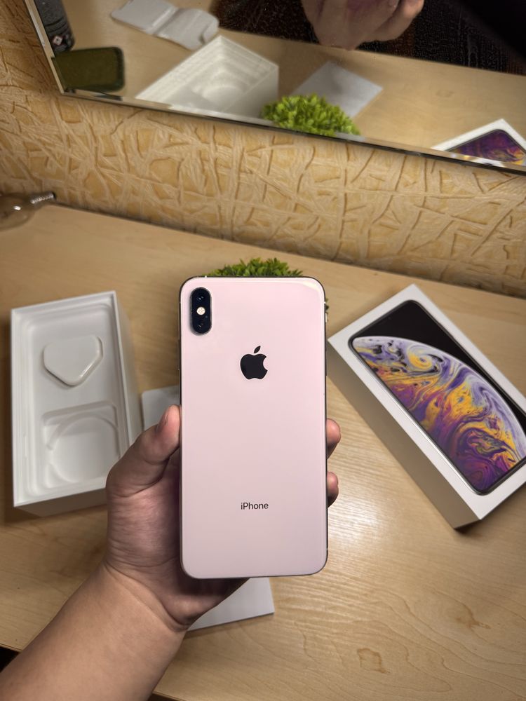 iPhone Xs Max 256GB в отличном состоянии!